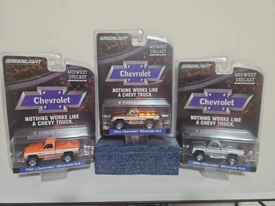 RAW Chase + SUPER Chase + ¡JUEGO DE TRÍO estándar! Chevy Silverado 1986 GreenLight 4x4 Foto 1 de 4