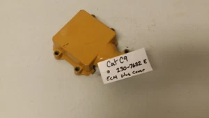 Take Off Caterpillar C9 ECM plug cover 230-7682 2307682 - Picture 1 of 3