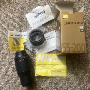 Nikon DX AF-S Zoom-NIKKOR 55-200mm f/4-5.6G ED VR With Lens Caps Hood Mint - Picture 1 of 10