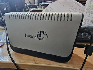 Seagate ST300003U2 300GB USB External Hard Drive. - Afbeelding 1 van 4