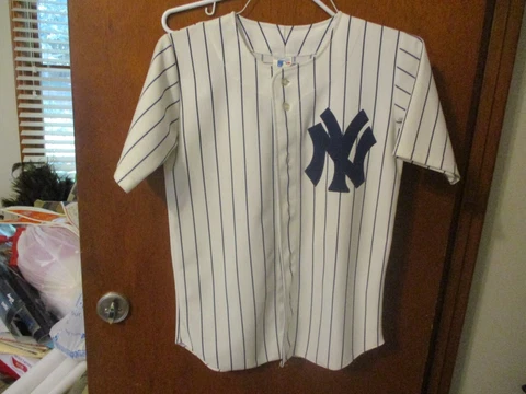 VINTAGE NEW YORK YANKEES MICKEY MANTLE JERSEY SIZE SMALL Cover