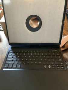 F17 Keyboard Of 2018 New iPad Pro 12.9” - Picture 1 of 6