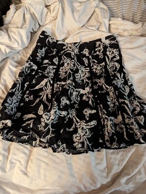 Apt 9 Petite 10P black white flower flowy skirt zippered closure Foto 1 de 4