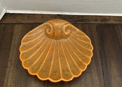 Prato de joias vintage anos 70 laranja com concha de amêijoa - Imagem 1 de 4