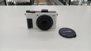 OLYMPUS XZ-1 Digital camera White from Japan - Picture 1 of 10