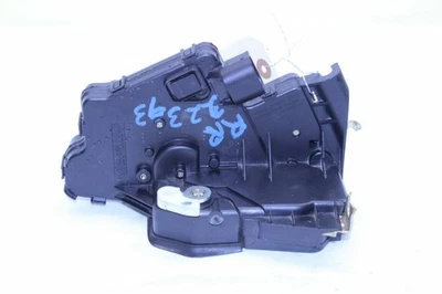2001-2005 BMW 325i 330i Sedan Rear Door Latch Right OEM Used Foto 1 de 4
