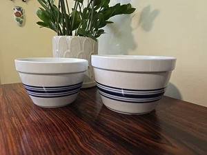 Kiste und Fass 2-teiliges Rührschüssel-Set blaue Bänder - Bild 1 von 4