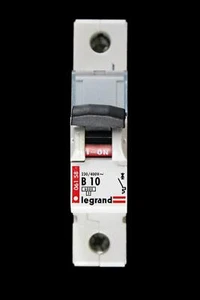 LEGRAND 10 AMP CURVE B 6kA MCB CIRCUIT BREAKER 06158 - Picture 1 of 6