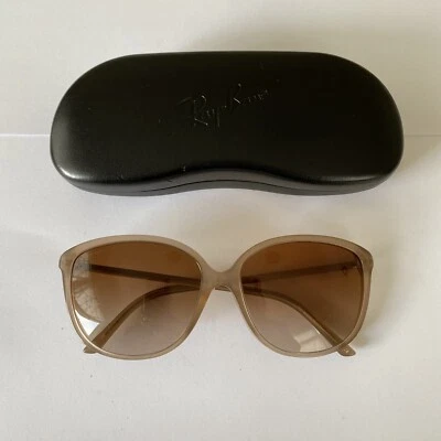 Gafas de sol Burberry Made in Italy con marco de color marrón tostado lentes ovaladas tonos 4118 Foto 1 de 4