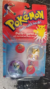 Pokemon Hasbro Battle Figure Vaporeon & Jolteon dischi Pokeball 58061 VEDI FOTO - Foto 1 di 11