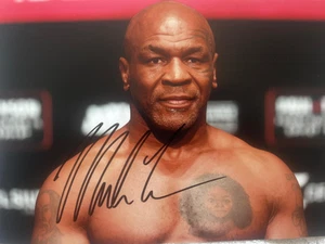 Boxing Photo Hand Signed 12x8 Heavyweight Mike Tyson Signature + Verified COA - Picture 1 of 1