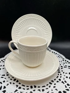 Mikasa DD900 ENGLISH COUNTRYSIDE One WHITE 4 oz ESPRESSO CUP & 2 SAUCERS - Picture 1 of 8