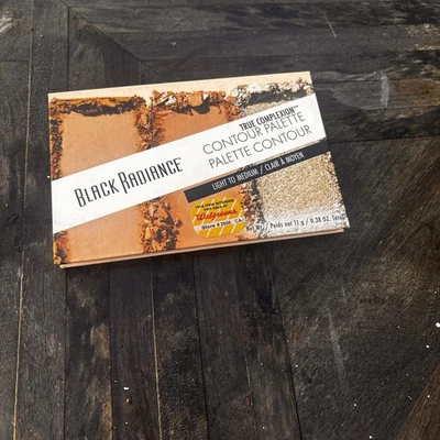 PALETA DE CONTORNO BLACK RADIANCE TRUE COMPLEXION LIGERA MEDIANA NUEVA 0,38 OZ Foto 1 de 3