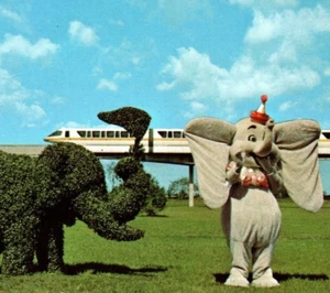 Dumbo l'elefante Topiary Lane Walt Disney World Resort FL cartolina d'epoca - Foto 1 di 4