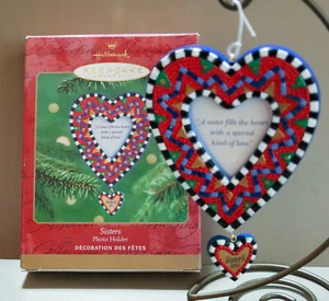 Vintage 2001 Hallmark Schwestern Herz Foto Halter Andenken Weihnachtsschmuck - Bild 1 von 5