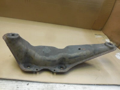 1994-1999 Mercedes W140 S Class Tranny Transmission Mount Support Bracket  - Image 1 of 4