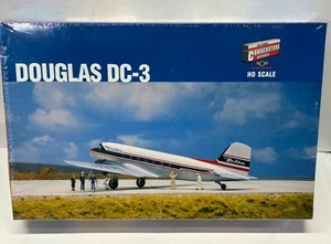 Walthers HO Cornerstone Northwest Airlines Douglas DC-3. 933-1165. New-Sealed! - Picture 1 of 12