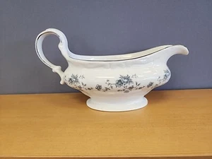 Johann Haviland Blue Garland Traditions Fine China Gravy Boat - Picture 1 of 6