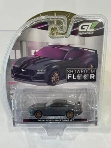 Paquete Greenlight 2024 Ford Mustang GT 2024 gris materia oscura aspecto bronce 1/64 - Imagen 1 de 1
