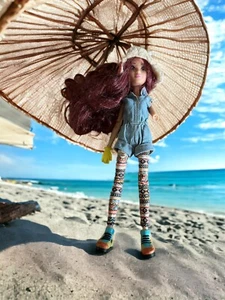 Muñeca articulada Camryn Coyle MGA Project MC2 pestañas enraizadas 2015 serie Netflix - Imagen 1 de 10