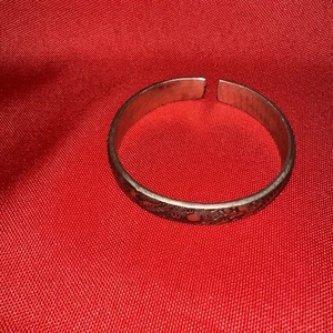 Vintage Dragon Etched Small Metal Bracelet - Picture 1 of 7