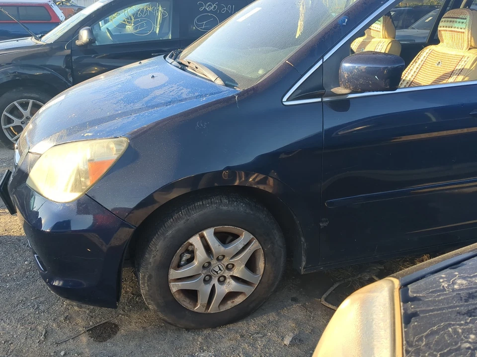 2005-2010 Honda Odyssey Driver Fender NE054 - Изображение 1 из 1
