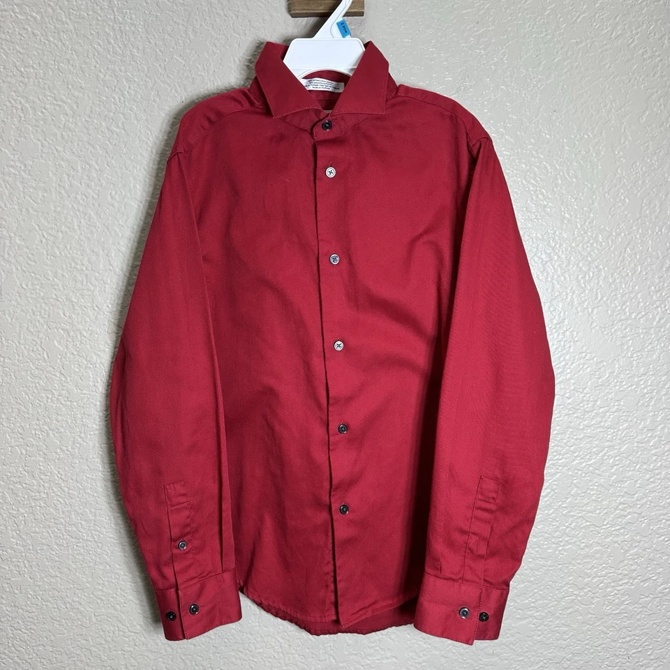 Camisa roja con botones elástica lisa calce ceñido Calvin Klein para niños talla 10 Foto 1 de 4