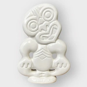 STUDIO CERAMICS White Maori Hei-Tiki 7" Statue Figurine Kiwiana New Zealand - Picture 1 of 7