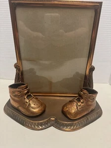 Antique Bronze Metal Baby Shoes Picture Photo Frame Desk Tray Holder Vintage - Picture 1 of 8