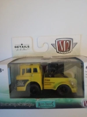 m2 machines auto-trucks 1970 ford c-600 tow truck limited production - Image 1 of 3