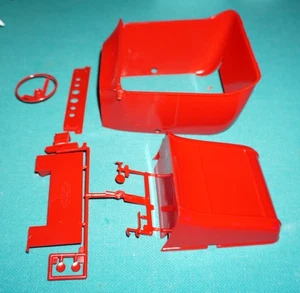 The Big T Revell 1/8 #85-2617 Main Body Interior Etc. - Picture 1 of 2