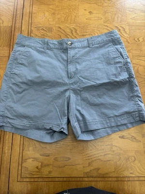 Old Navy Everyday Chino Shorts High Rise 5 Inch Inseam Gray Sz 16 Slant Pockets - Image 1 of 4