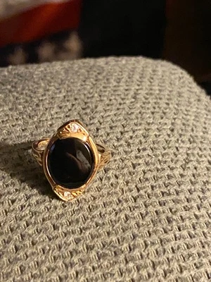 复古椭圆形 14K 黄色印章式金色黑色玛瑙和钻石口音戒指 — 第 1/4 张图片