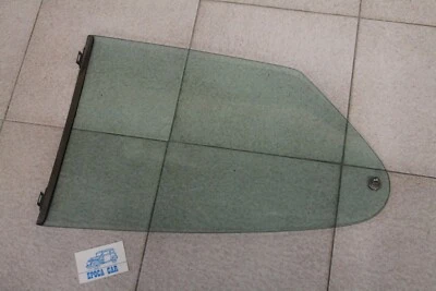 FIAT 128 COUPE  S - SL  VETRO VOLETTO POSTERIORE DESTRO CON PROFILO N.O.S. - Immagine 1 di 3