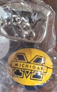 Michigan Wolverines Basketball Keychain Sports Collectible - Picture 1 of 7