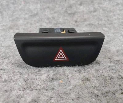 Interruptor de control de luz de advertencia de emergencia de peligro Chevrolet Malibu 2016-2023 OEM Foto 1 de 4