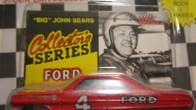 Racing Champions Stock Auto, Card & Stand, #4 John Sears FORD FASTBACK Rosso - Immagine 1 di 3