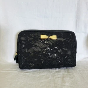 Victoria's Secret Kosmetiktasche Damen schwarz Blumen Spitze goldene Schleife Reißverschluss oben glamourös - Bild 1 von 6