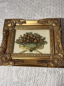 Original signiertes E. Randazzo Kunstwerk im verzierten Blattgoldrahmen Trockenblumen/Blätter - Bild 1 von 14