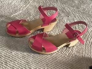 Swedish Hasbeens Mid Wooden Heel Leather Clogs Open Toe Pink Leather Sandals 40 - Picture 1 of 15