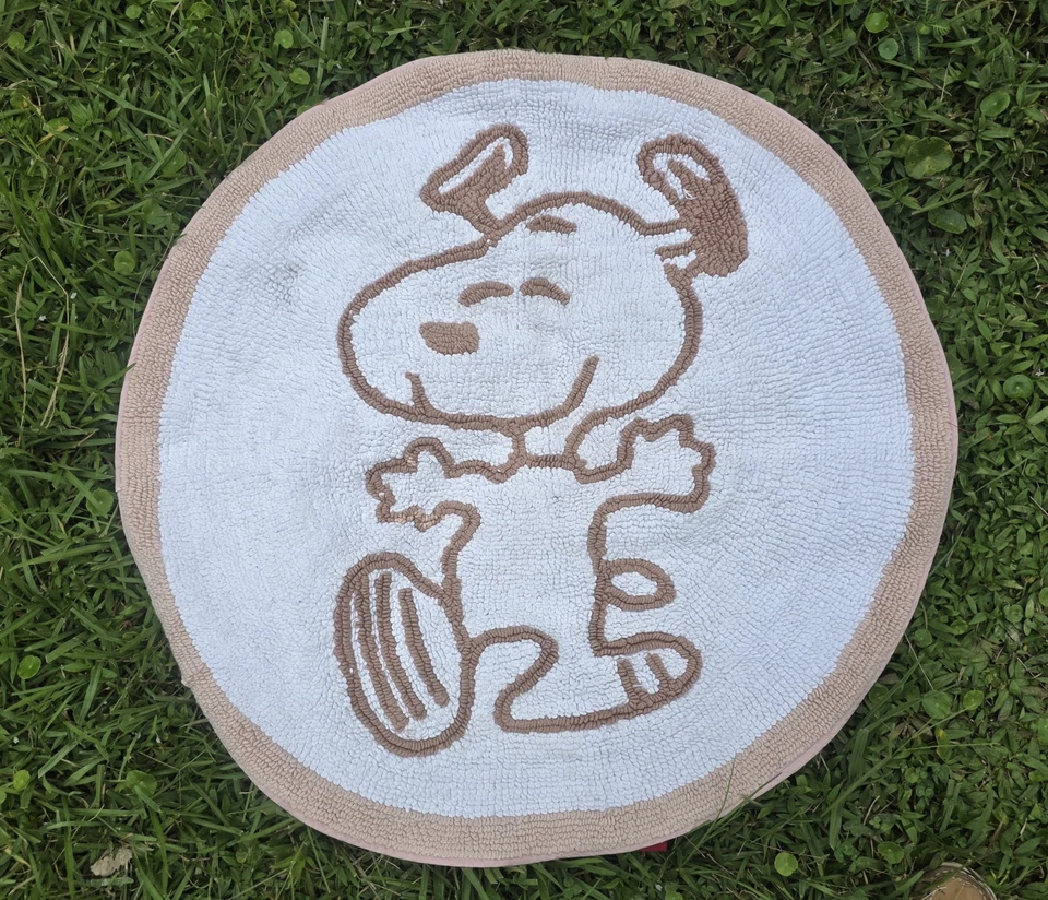 Tapete de banho Pottery Barn Kids Peanuts Snoopy 28x28” (raro) - Imagem 1 de 4