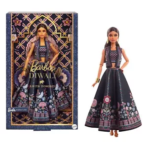 Barbie Diwali Bambola di Anita Dongre Indossa Festival delle Luci Guarda, Vacanze C... - Foto 1 di 6
