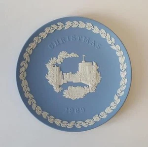 Wedgwood Jasperware Christmas Plates, Set of 20 (1969-1988) - Picture 1 of 5