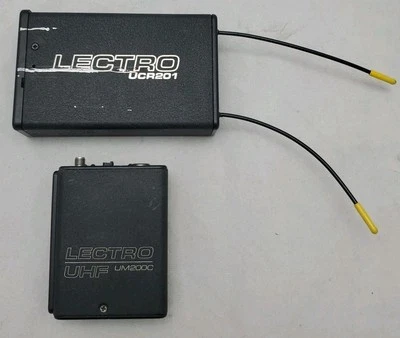 LECTROSONICS UCR-201 Receiver And UM200C Transmitter - Image 1 of 4