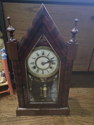 Antiguo reloj campanario gótico de madera funciona muy bien Foto 1 de 4