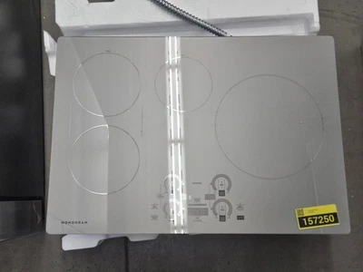 Placa de inducción GE Monogram ZHU30RSTSS 30" acero inoxidable 4 zonas NOB #157250 Foto 1 de 4