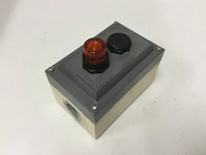 Allen Bradley 800H-2HZ4R Drucktastengehäuse mit 2x Drucktasten, 6"x4,75"x4" - Bild 1 von 10