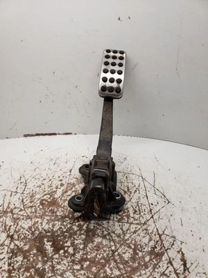 AVENGER   2014 Accelerator Parts 1063297 - Image 1 of 4