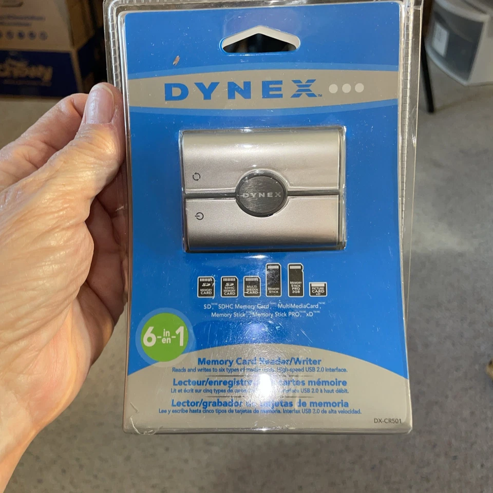 Dynex DX-CR501 External USB 6-in-1 Multi Memory Card Reader Writer New - Image 1 of 1