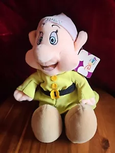 Disney Store 12"" Biancaneve e i sette nani DOPEY peluche bambola imbottita nuove etichette - Foto 1 di 4